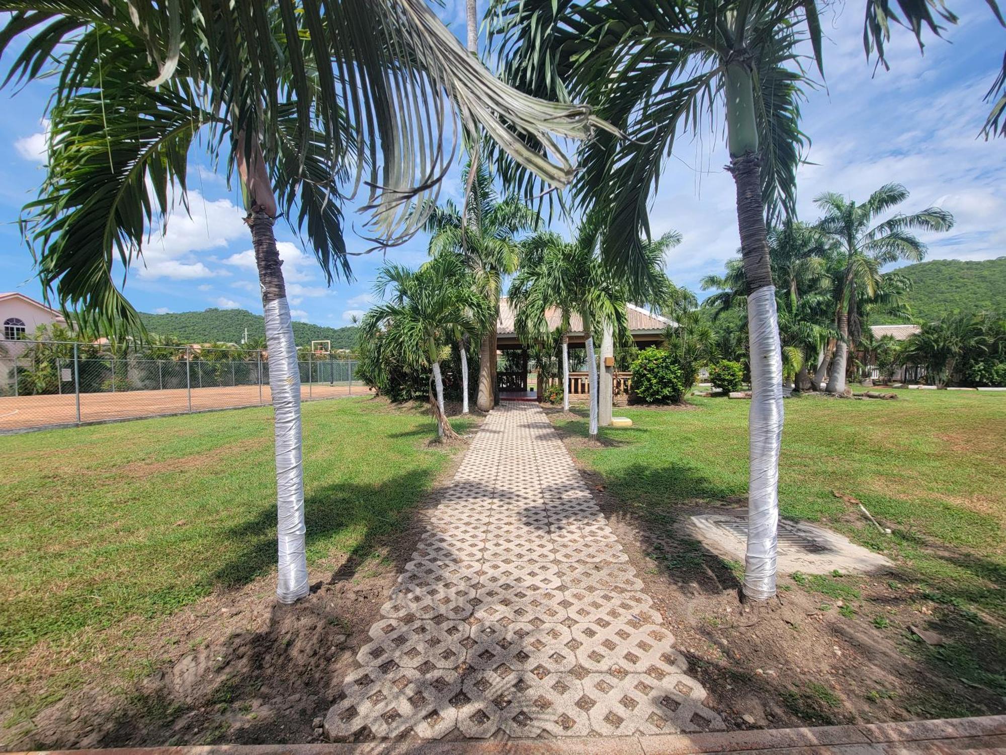 Comfortable Strategic Lodging Quarters Spanish Town Bagian luar foto