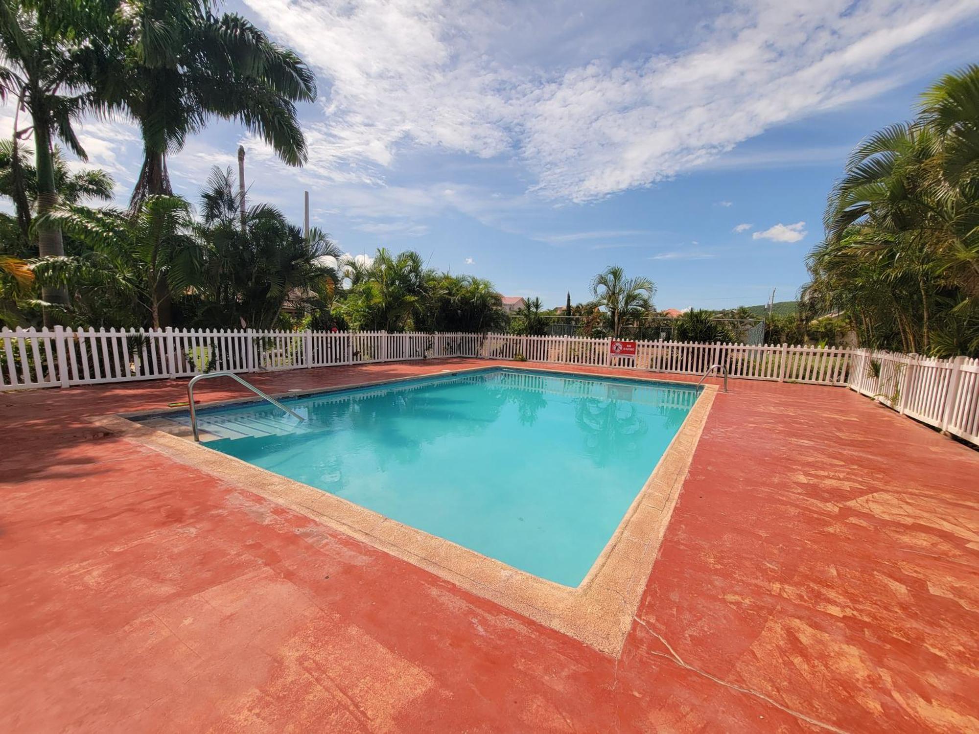 Comfortable Strategic Lodging Quarters Spanish Town Bagian luar foto